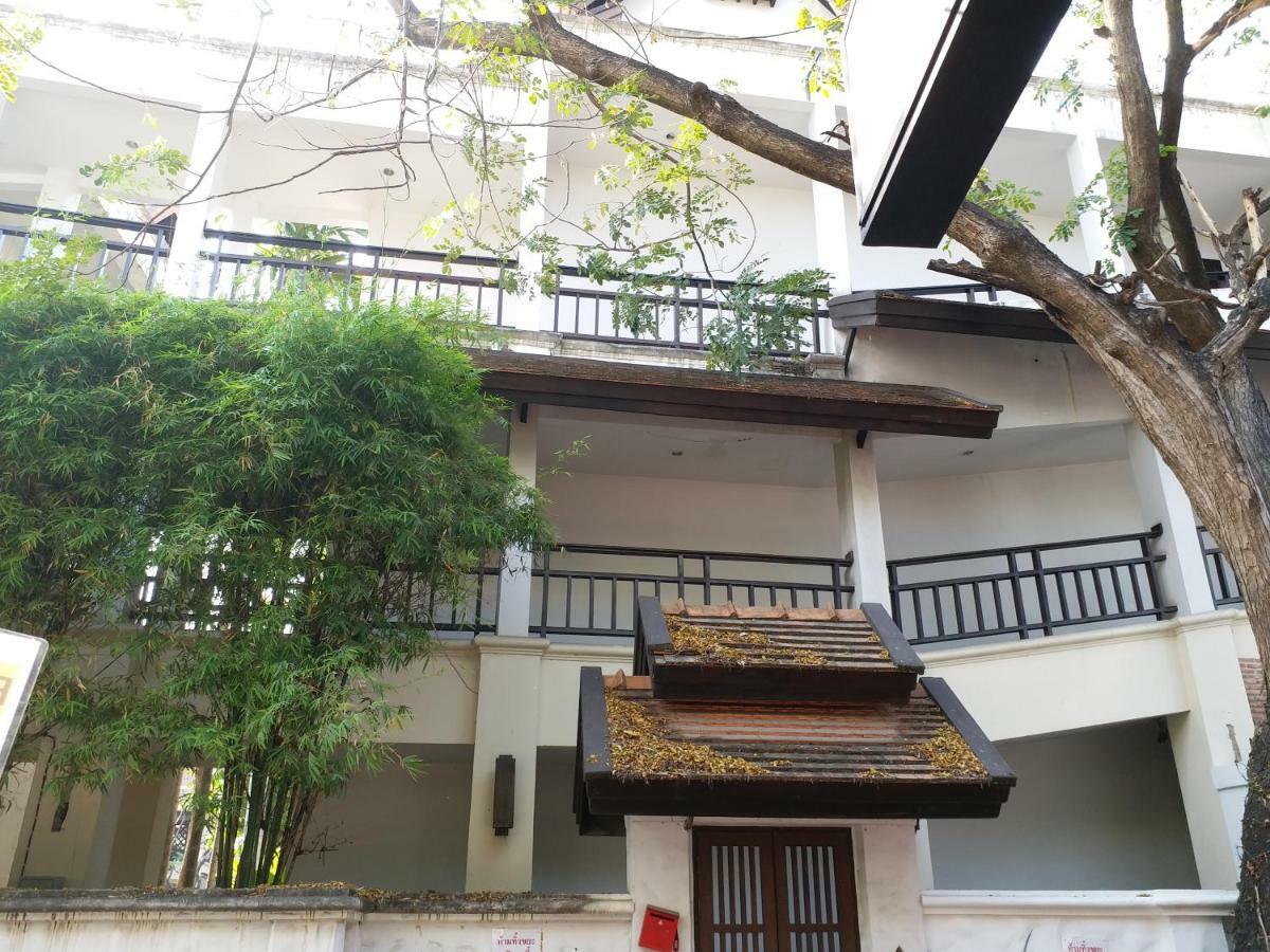 La Maison Verte Hostel Chiang Mai Exterior photo